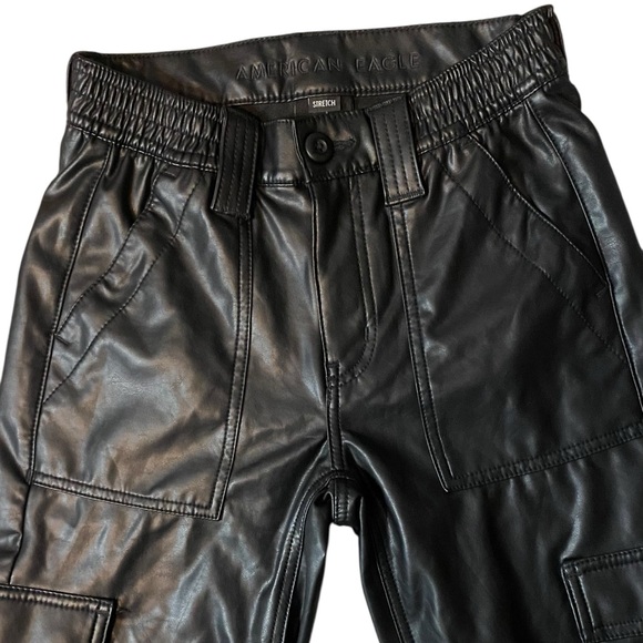 American Eagle Stretch High-Waisted Vegan Leather Straight Cargo Pant Size 00 - Picture 7 of 8